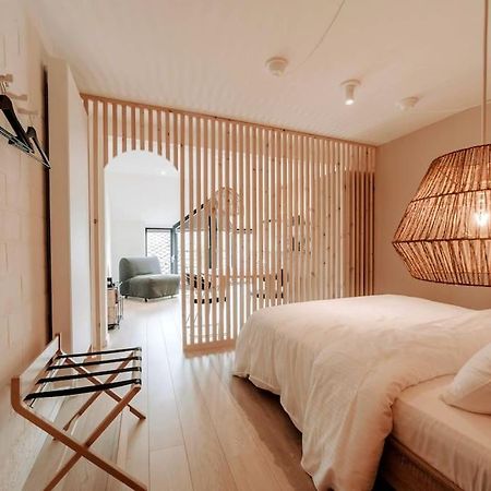 Chimay : La Chambre Doree De La Grand Place Luaran gambar