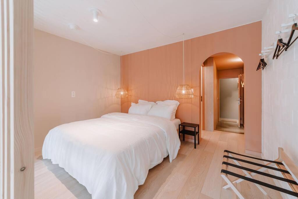 Chimay : La Chambre Doree De La Grand Place Luaran gambar