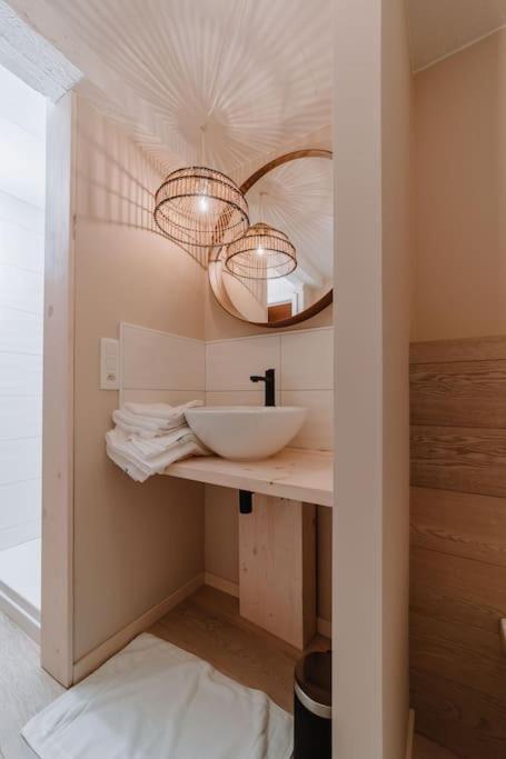 Chimay : La Chambre Doree De La Grand Place Luaran gambar
