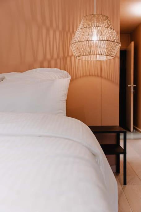 Chimay : La Chambre Doree De La Grand Place Luaran gambar